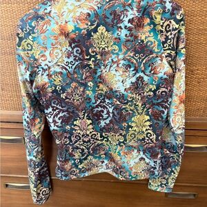 SNO SKINS Vibrant Baroque Long Sleeve Top